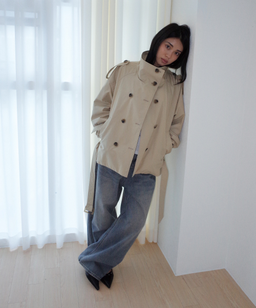 CHICKS(チックス)の「ハイネックベルト付きハーフトレンチコートジャケットベージュ(その他アウター・レディース・ベージュ・ONE SIZE)」の2枚目の写真