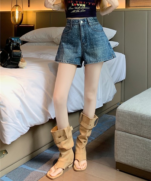 Girly Doll（ガーリードール）の「ドット柄デニムショートパンツ（その他パンツ・レディース・ブルー・M/L）」の14枚目の写真