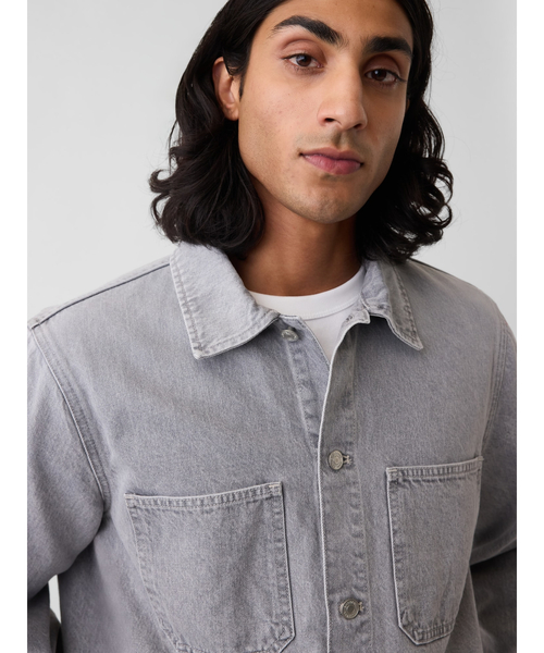 GAP(ギャップ)の「デニム リラックスフィット ユーティリティ シャケット(シャツ/ブラウス・メンズ・グレー・XL/L/M)」の4枚目の写真