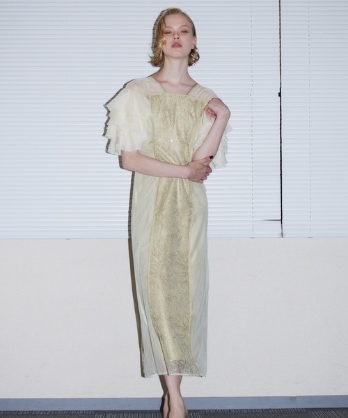 ANDRESD(アンドレスド)の「スパンコールラッフルドレス / SPANGLE RUFFLE DRESS(ドレス・レディース・ブラック/グレー/イエロー/ブラウン・S/M/L)」の4枚目の写真