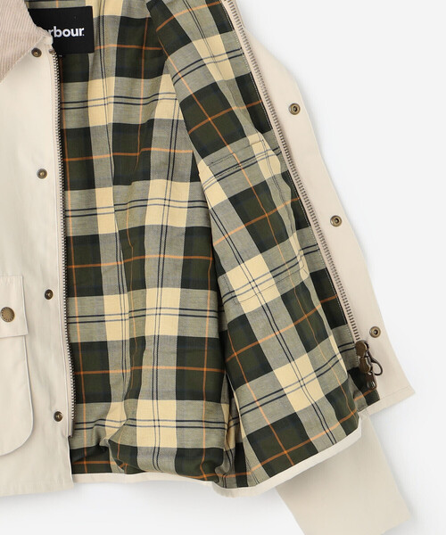 Barbour(バブアー)の「Barbour | 〈別注〉PEACH BLYTH ショートジャケット WOMEN(カバーオール・レディース・オフホワイト/オリーブ/ブラック・S)」の11枚目の写真