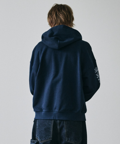 MAISON MINED（メゾンミネド）の「ナイト フードジップアップ ネイビー（パーカー・メンズ・その他・SMALL/MEDIUM/LARGE）」の5枚目の写真