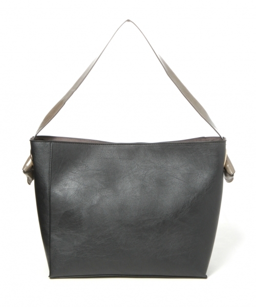 LEPSIM(レプシィム)の「ムスビハンドルトートバッグ 743260(トートバッグ・レディース・ブラック/ライトベージュ・ONE SIZE)」の6枚目の写真