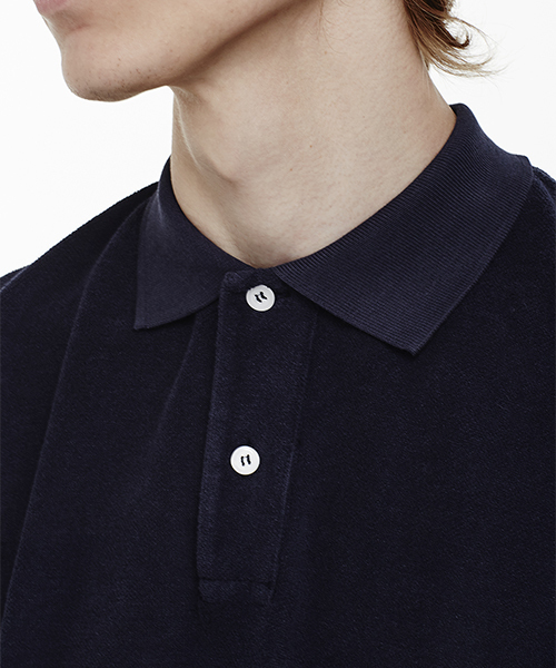 Saturdays NYC（サタデーズ ニューヨークシティ ）の「Jake Terry Cotton Polo（ポロシャツ・メンズ・ホワイト/ネイビー・L/X-SMALL/M/S/X-LARGE）」の8枚目の写真