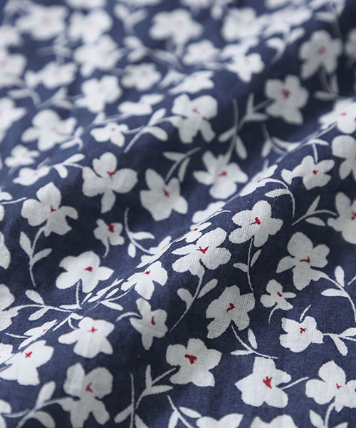 CUBE SUGAR（キューブシュガー）の「レトロフラワープリント ギャザーフレアースカート（スカート・レディース・レッド/ネイビー/ブルー・M）」の7枚目の写真