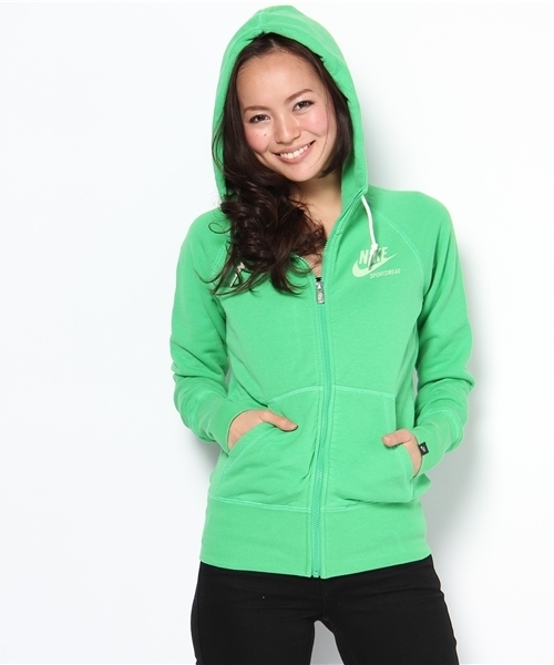 NIKE(ナイキ)の「WMNS ウォッシュド AW77 FZ パーカー(パーカー・レディース・レッド/グリーン/ネイビー・SMALL/MEDIUM)」の2枚目の写真