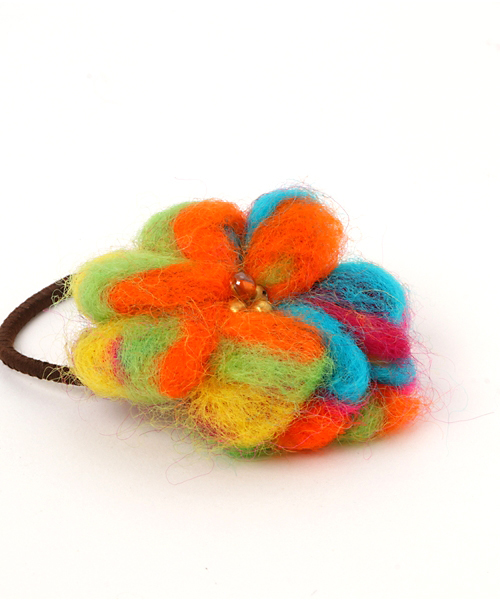 チャイハネ（チャイハネ）の「【チャイハネ】ノンパチウールフラワーヘアゴム（ヘアゴム・レディース・ライトブルー/ホワイト/カラフル/マルチ/ピンク/オレンジ・FREE）」の8枚目の写真