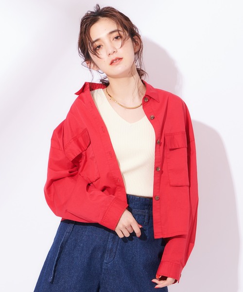 CIAOPANIC(チャオパニック)の「綿ツイルフラップポケット付きシャツ(シャツ/ブラウス・レディース・ベージュ/レッド/アイボリー・FREE)」の1枚目の写真