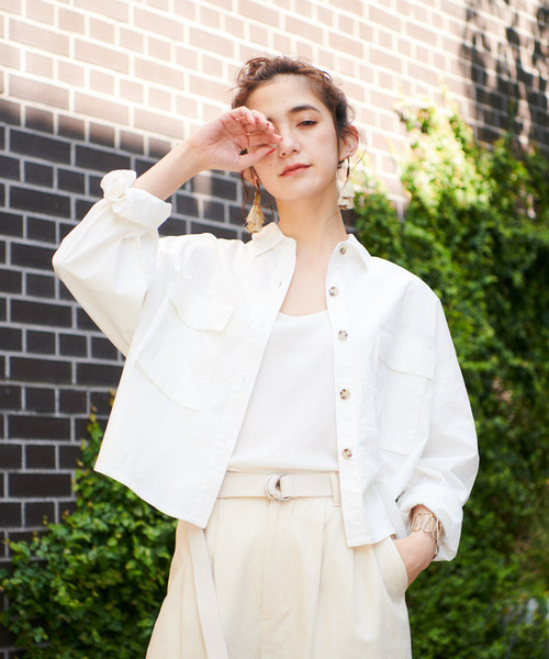 CIAOPANIC(チャオパニック)の「綿ツイルフラップポケット付きシャツ(シャツ/ブラウス・レディース・ベージュ/レッド/アイボリー・FREE)」の2枚目の写真