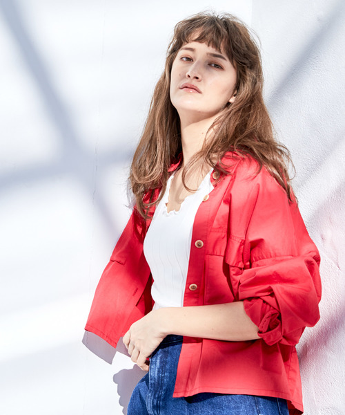 CIAOPANIC(チャオパニック)の「綿ツイルフラップポケット付きシャツ(シャツ/ブラウス・レディース・ベージュ/レッド/アイボリー・FREE)」の5枚目の写真