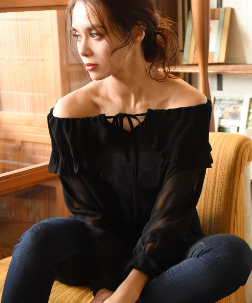 Luz Llena(ラズレナ)の「シフォンプリーツフリルブラウス(シャツ/ブラウス・レディース・ホワイト/ブラック・MEDIUM)」の1枚目の写真