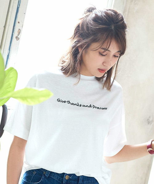 KOBE LETTUCE（コウベレタス）の「英字ロゴ刺繍ボックスシルエットシンプルTシャツ（Tシャツ/カットソー・レディース・オフホワイト/グリーン/レッド/ネイビー・FREE）」の3枚目の写真