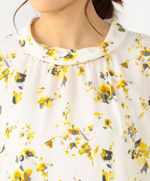 Petit Honfleur（プチオンフルール）の「花柄ロールネックブラウス（シャツ/ブラウス・レディース・ピンク/イエロー・11号/9号/13号）」の16枚目の写真