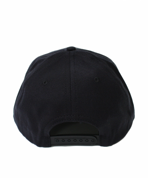 XLARGE（エクストララージ）の「OG SNAP BACK CAP（キャップ・メンズ・ブラック/グレー/ネイビー・ONE SIZE）」の5枚目の写真