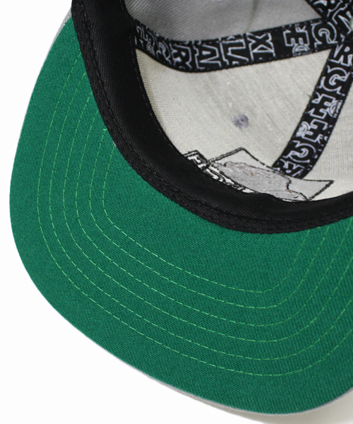 XLARGE（エクストララージ）の「OG SNAP BACK CAP（キャップ・メンズ・ブラック/グレー/ネイビー・ONE SIZE）」の4枚目の写真