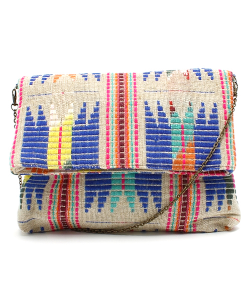 NANO universe(ナノユニバース)の「ネイティブ柄クラッチ(クラッチバッグ・レディース・ブルー/ブラック・FREE)」の1枚目の写真