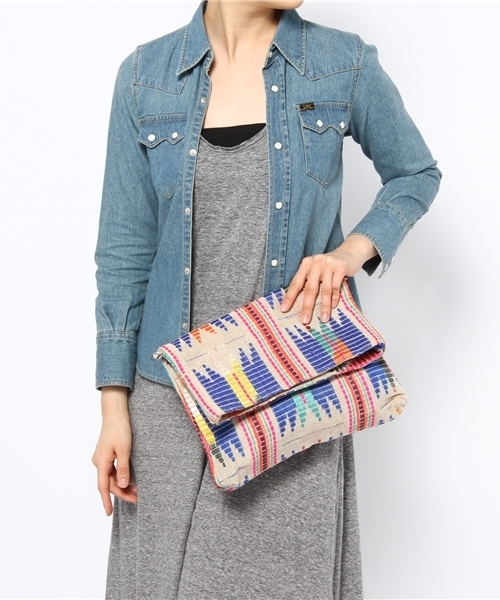 NANO universe(ナノユニバース)の「ネイティブ柄クラッチ(クラッチバッグ・レディース・ブルー/ブラック・FREE)」の10枚目の写真