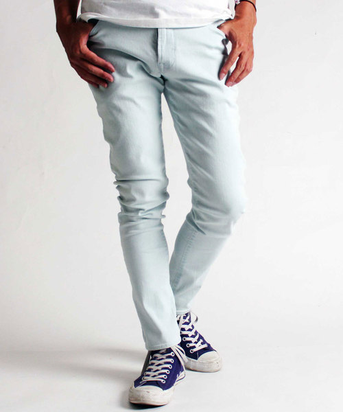 AVIREX(アヴィレックス)の「【WEB&DEPOT限定】5POCKET SKINY JEANS/スキニージーンズ/TYPE BLUE by AVIREX(デニムパンツ・メンズ・ライトブルー/ライトインディゴブルー/ブルー系その他/ワンウォッシュ・36/34/32/30/28)」の2枚目の写真