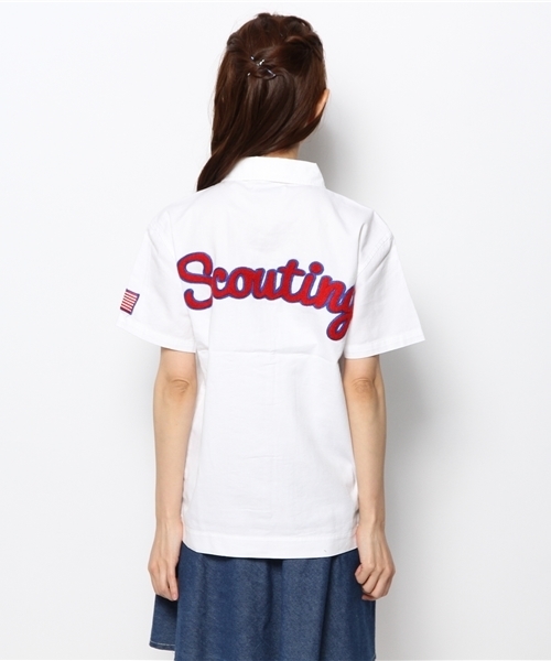 WEGO（ウィゴー）の「WEGO/バックロゴワッペンシャツ（シャツ/ブラウス・レディース・ホワイト/カーキ/インディゴブルー・FREE）」の9枚目の写真