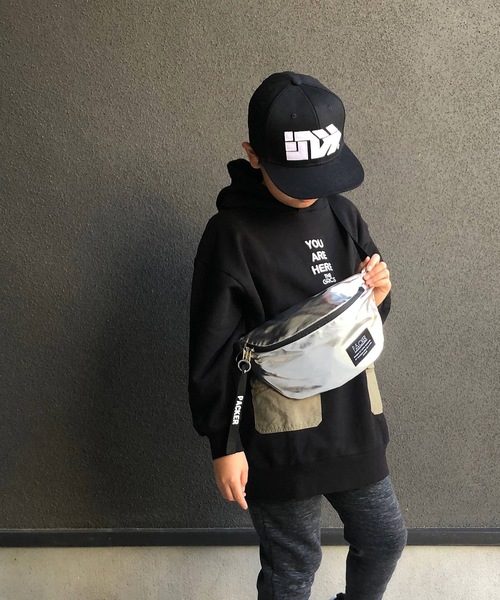 SPRUCE（スプルース）の「EM: 181008 メタリック ボディバッグ（ボディバッグ/ウエストポーチ・レディース・マスタード/パープル/ベージュ/ホワイト/ブラック/シルバー・FREE）」の13枚目の写真