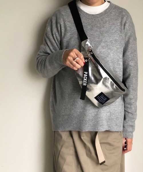 SPRUCE（スプルース）の「EM: 181008 メタリック ボディバッグ（ボディバッグ/ウエストポーチ・レディース・マスタード/パープル/ベージュ/ホワイト/ブラック/シルバー・FREE）」の19枚目の写真