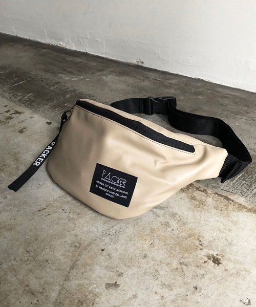 SPRUCE（スプルース）の「EM: 181008 メタリック ボディバッグ（ボディバッグ/ウエストポーチ・レディース・マスタード/パープル/ベージュ/ホワイト/ブラック/シルバー・FREE）」の11枚目の写真