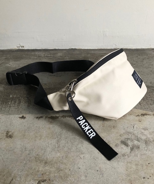 SPRUCE（スプルース）の「EM: 181008 メタリック ボディバッグ（ボディバッグ/ウエストポーチ・レディース・マスタード/パープル/ベージュ/ホワイト/ブラック/シルバー・FREE）」の10枚目の写真