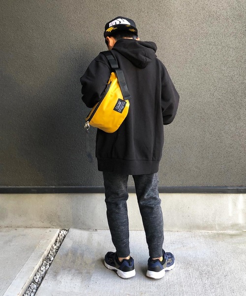 SPRUCE（スプルース）の「EM: 181008 メタリック ボディバッグ（ボディバッグ/ウエストポーチ・レディース・マスタード/パープル/ベージュ/ホワイト/ブラック/シルバー・FREE）」の17枚目の写真