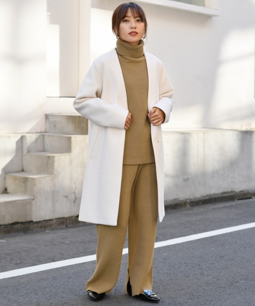Ambre Neige(アンブルネージュ)の「タートルバックスリットニット【WEB/EC限定商品】(ニット/セーター・レディース・ベージュ/アイボリー・FREE)」の4枚目の写真