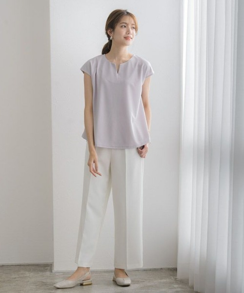 Pierrot(ピエロ)の「キーネックフレンチTブラウス(Tシャツ/カットソー・レディース・オフホワイト/ブラック/ライトグレー/ミント/ブルー/ネイビー/ライトピンク/コーラルピンク・M/L)」の9枚目の写真
