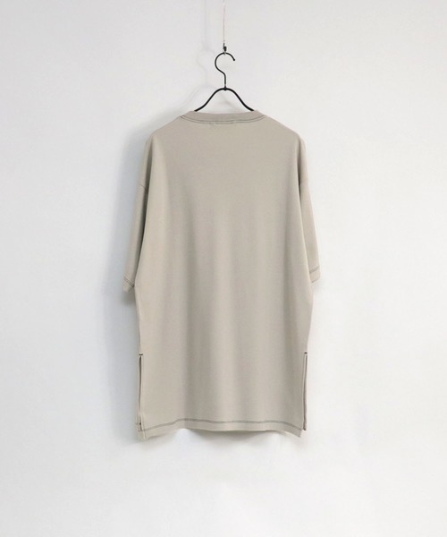 Confirm(コンファーム)の「Confirm / コンファーム オーバースリットビッグシルエットTシャツ(Tシャツ/カットソー・メンズ・ベージュ/ブラウン/ラベンダー・M/L)」の17枚目の写真