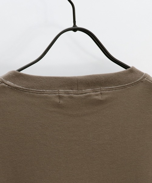 Confirm(コンファーム)の「Confirm / コンファーム オーバースリットビッグシルエットTシャツ(Tシャツ/カットソー・メンズ・ベージュ/ブラウン/ラベンダー・M/L)」の5枚目の写真