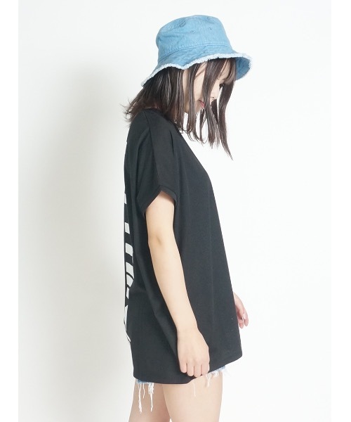 one way(ワンウェイ)の「柄ポケットバックロゴTシャツ(Tシャツ/カットソー・レディース・ホワイト/ベージュ/ブラック/ブラック系その他/ダークグリーン・FREE)」の16枚目の写真