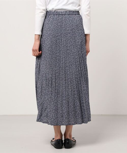 NAVY(ネイビー)の「プリントプリーツスカート(スカート・レディース・ブラック/ブラウン/グレー/ブルー・フリー)」の6枚目の写真