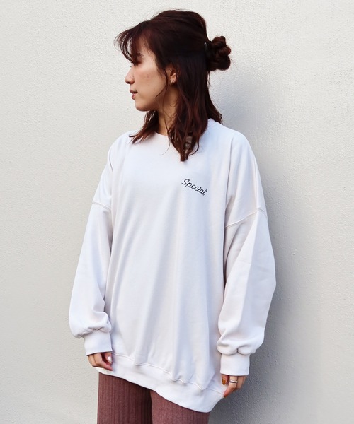 Riberry（リベリー）の「Special 刺繍&プリント BIGロゴスウェット（スウェット・レディース・アイボリー/スミクロ/グレー/チャコールグレー・FREE）」の5枚目の写真