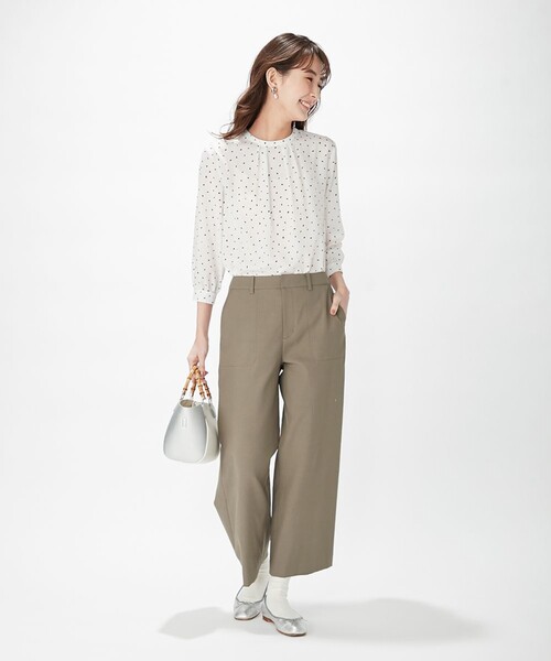 J.PRESS(ジェイプレス)の「【洗える】ポリエステル デシンハケメプリント ブラウス(シャツ/ブラウス・レディース・ネイビー系5/ブラウン系5/アイボリー系5・T15/T13)」の4枚目の写真