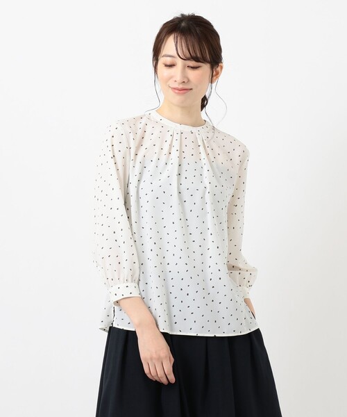 J.PRESS(ジェイプレス)の「【洗える】ポリエステル デシンハケメプリント ブラウス(シャツ/ブラウス・レディース・ネイビー系5/ブラウン系5/アイボリー系5・T15/T13)」の8枚目の写真