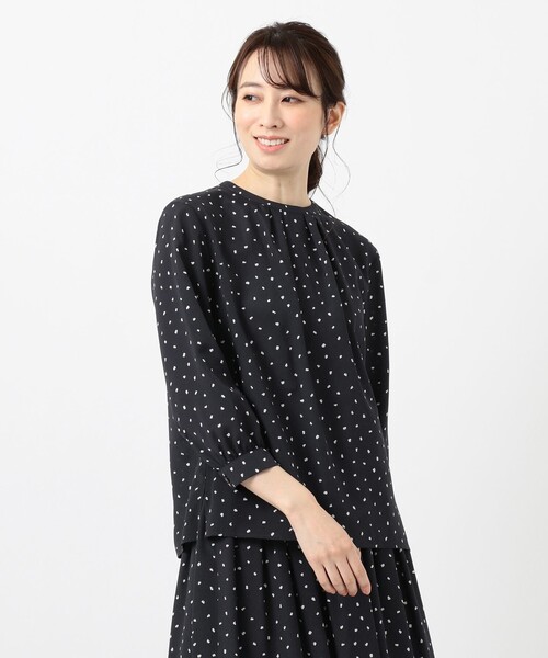 J.PRESS(ジェイプレス)の「【洗える】ポリエステル デシンハケメプリント ブラウス(シャツ/ブラウス・レディース・ネイビー系5/ブラウン系5/アイボリー系5・T15/T13)」の10枚目の写真