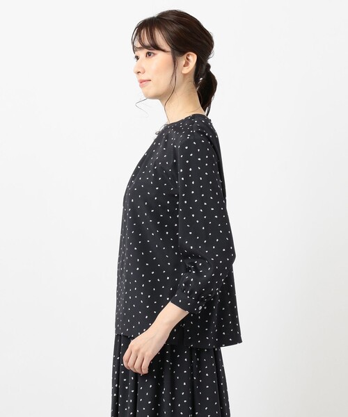 J.PRESS(ジェイプレス)の「【洗える】ポリエステル デシンハケメプリント ブラウス(シャツ/ブラウス・レディース・ネイビー系5/ブラウン系5/アイボリー系5・T15/T13)」の11枚目の写真