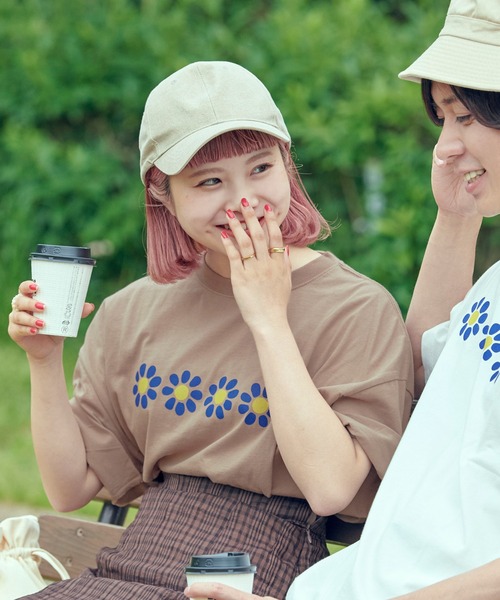 timecapsule（タイムカプセル）の「【timecapsule】「レトロなデイジー」プリント半袖ビッグTシャツ（Tシャツ/カットソー・レディース・ホワイト/ミント/モカ/ライトベージュ・FREE）」の17枚目の写真