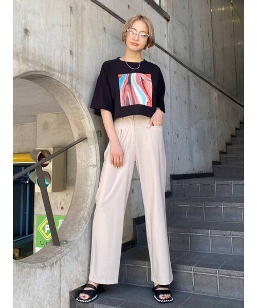 EMODA(エモダ)の「ボックスグラフィックTシャツ(Tシャツ/カットソー・レディース・ホワイト/ブラック・FREE)」の10枚目の写真