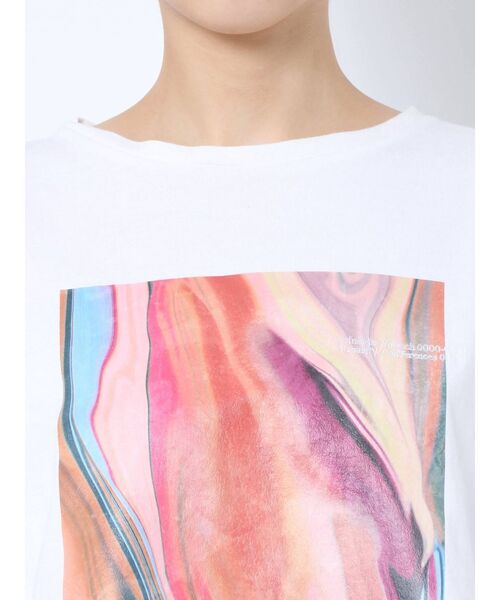 EMODA(エモダ)の「ボックスグラフィックTシャツ(Tシャツ/カットソー・レディース・ホワイト/ブラック・FREE)」の16枚目の写真