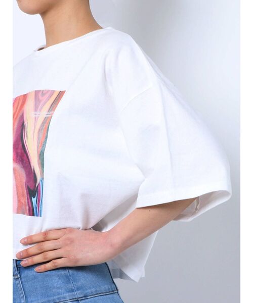 EMODA(エモダ)の「ボックスグラフィックTシャツ(Tシャツ/カットソー・レディース・ホワイト/ブラック・FREE)」の17枚目の写真