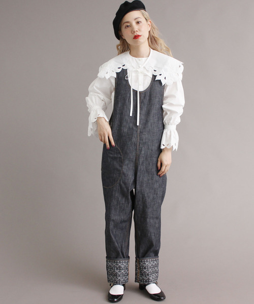 peu pres（プープレ）の「ギンガムリンゴデニム　オーバーオール（サロペット/オーバーオール・レディース・ネイビー・FREE）」の2枚目の写真