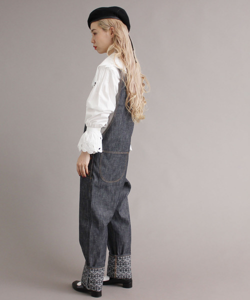 peu pres（プープレ）の「ギンガムリンゴデニム　オーバーオール（サロペット/オーバーオール・レディース・ネイビー・FREE）」の6枚目の写真