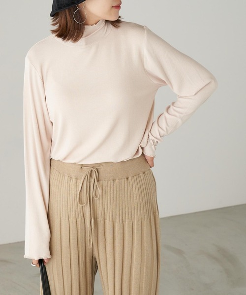 Chaco closet(チャコ クローゼット)の「細リブ・メローハイネックカットソー(Tシャツ/カットソー・レディース・グレイッシュベージュ/ピンク/ブラック/ベージュ/グリーン・L/M)」の3枚目の写真