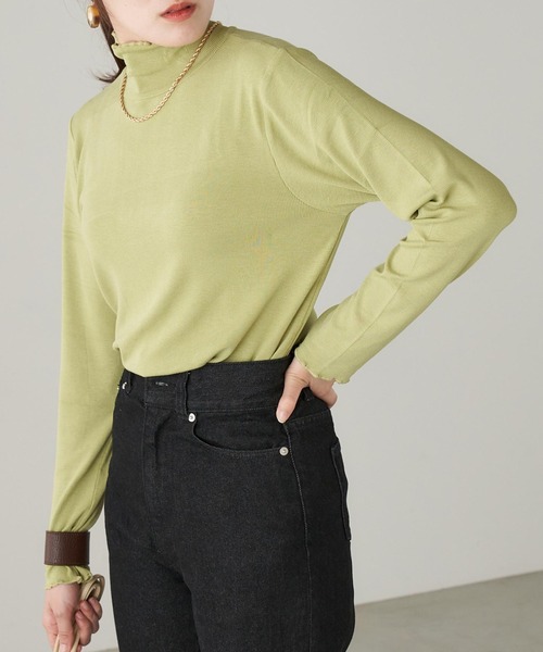 Chaco closet(チャコ クローゼット)の「細リブ・メローハイネックカットソー(Tシャツ/カットソー・レディース・グレイッシュベージュ/ピンク/ブラック/ベージュ/グリーン・L/M)」の5枚目の写真