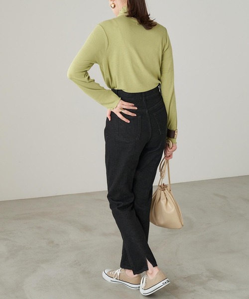 Chaco closet(チャコ クローゼット)の「細リブ・メローハイネックカットソー(Tシャツ/カットソー・レディース・グレイッシュベージュ/ピンク/ブラック/ベージュ/グリーン・L/M)」の21枚目の写真