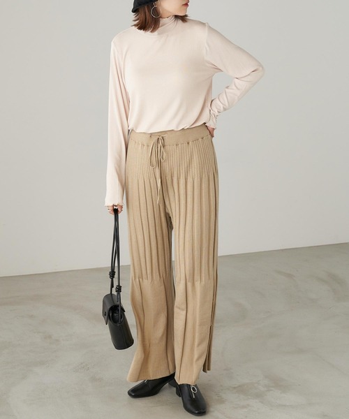 Chaco closet(チャコ クローゼット)の「細リブ・メローハイネックカットソー(Tシャツ/カットソー・レディース・グレイッシュベージュ/ピンク/ブラック/ベージュ/グリーン・L/M)」の12枚目の写真