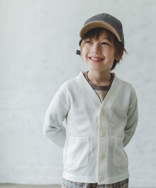 pairmanon（ペアマノン）の「【もっちりワッフル】ポケット付きカーディガン（カーディガン/ボレロ・キッズ・ブラック/ピンク/カーキ/グレイッシュベージュ/ブラウン/アイボリー/ブルー系その他3/ラベンダー/モカ/グレー/ミント/ブルー系その他/ピンク系その他/ダークブルー/ブラウン系その他3/ベージュ系その他3/ベージュ系その他4/グリーン系その他2/ブラウン系その他/ピンク系その他4/ブルー系その他4/ピンク系その他2/ブラウン系その他2/グリーン系その他/ブラック系その他/イエロー系その他2・110/130/90/150/100/140/120）」の2枚目の写真